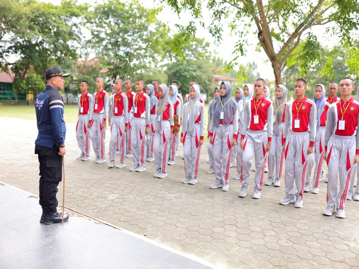 Cerita Inspiratif Brigadir Polisi Kepala Hermansyah, Belasan Tahun Jadi Pelatih Paskibraka Kab. Kampar. 