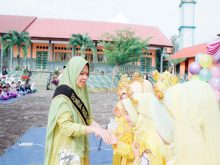 Sosialisasikan  Gempur Paud Kab. Kampar, Ricana Tekankan Sekolah Harus Berikan Rasa Nyaman dan Menyenangkan Pada Peserta Didik
