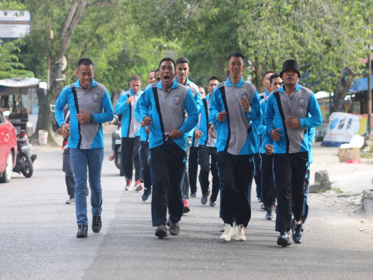 Tingkatkan Sinergitas, Sat PP Kampar Laksanakan Olahraga Bersama Kodim 0313/KPR.