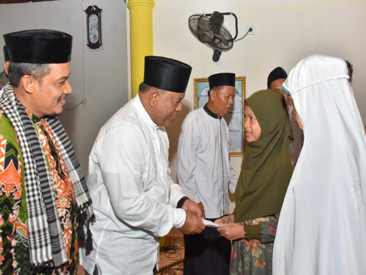 Safari Ramadhan 1445 H Di Kampar Kiri Tengah, Pj Sekda Kampar Himbau Bersatu Bangun Kampar Yang Maju dan Sejahtera. 