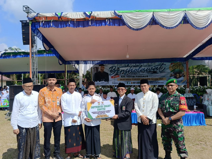 Peringati Hari Santri Nasional Tahun 2024, Ketua Baznas Pimpin Upacara di Kecamatan Kampar Kiri Tengah