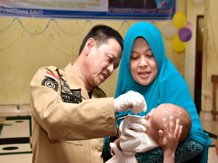 Canangkan Pekan Imunisasi Nasional Polio, Pj Bupati Kampar Mengajak Seluruh Pihak Untuk Mensukseskan Pelaksanaan PIN Polio, Dengan Target Mencapai 95%.