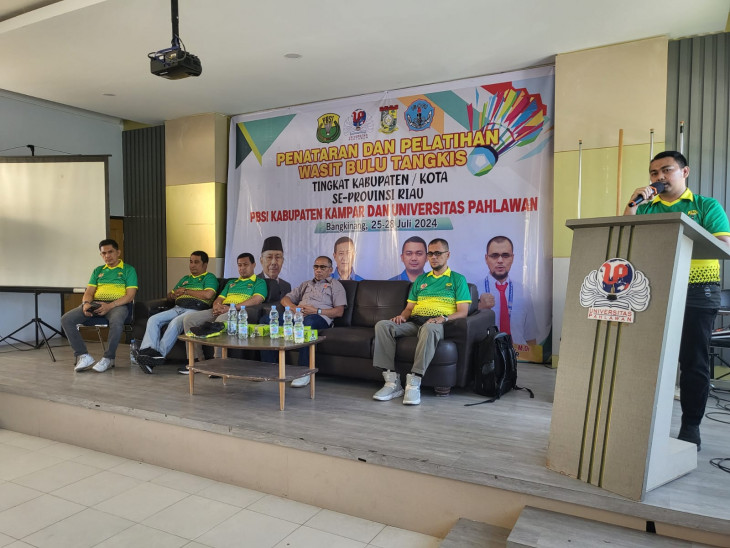 Usai Dilantik, Pengkab PBSI Kampar Gelar Penataran dan Pelatihan Wasit Bulu Tangkis