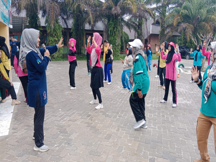 Sosialisasikan Pencegahan Kekerasan Pada Perempuan Dan Anak, Dinas PPKBP3A Kab. Kampar Ajak Tingkatkan Pengawasan Melalui Kegiatan Sehat Dan Produktif