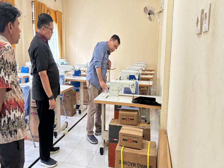 Kadis Dinas Perindustrian Dampingi Kepala BBPVP Untuk Verivikasi Faktual UPTD Disperindag Kampar . 