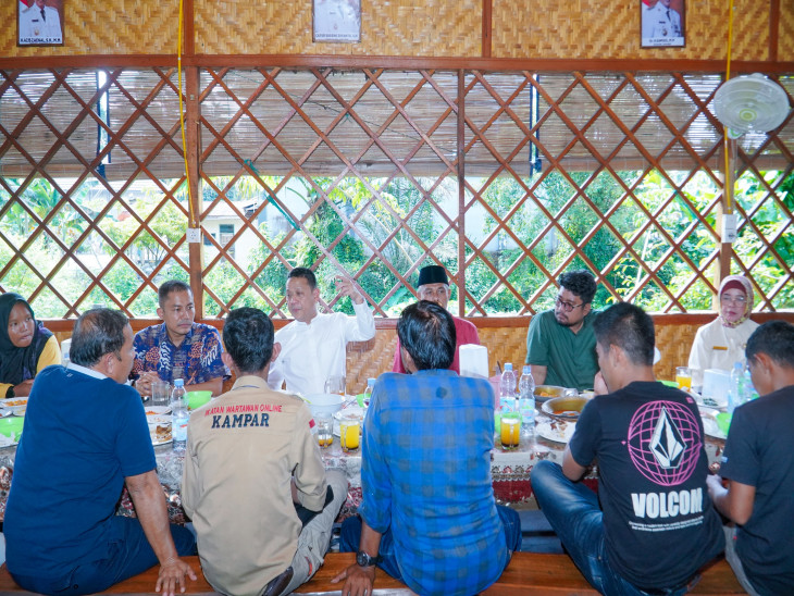 Terus Rajut Silaturahmi Dengan Insan Pers, Pj Bupati Kampar Hambali ; Terima kasih Atas Dukungan Terhadap Terciptanya Situasi yang Kondusif di Wilayah Kampar. 