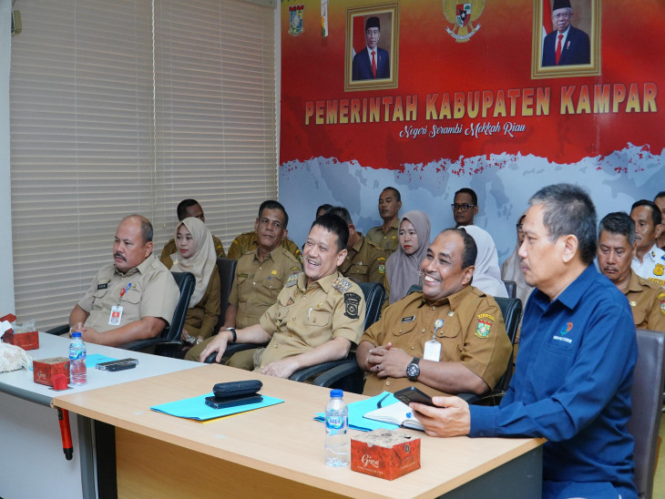 PJ Bupati Kampar Ikuti Rakor Inflasi Bersama Kemendagri. Hambali : “Kita Terus Lakukan Tindakan Nyata Untuk Mengendalikan Inflasi di Kabupaten Kampar.”