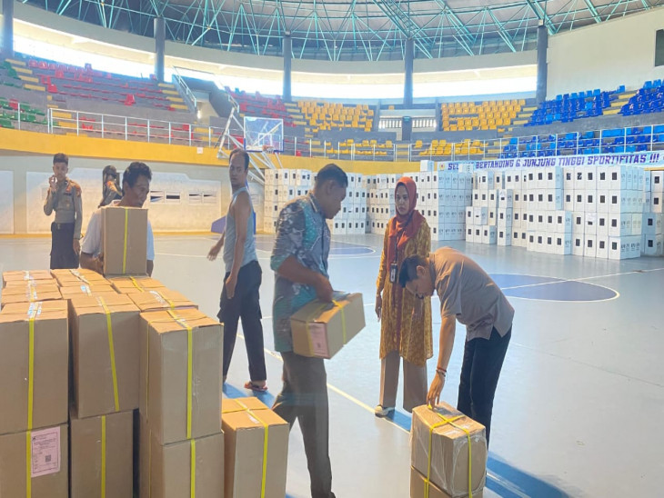 Surat Suara Pilkada  Kampar Tiba di Gudang KPU