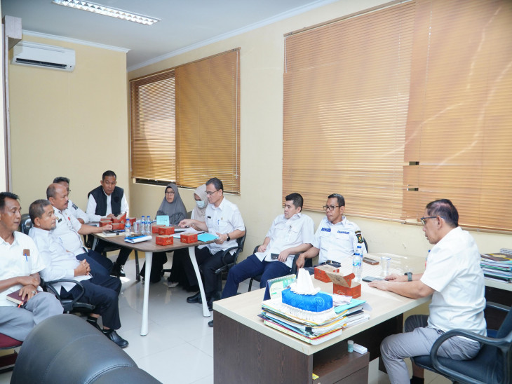 Asisten III Pimpin Rapat Usulan SOTK Baru