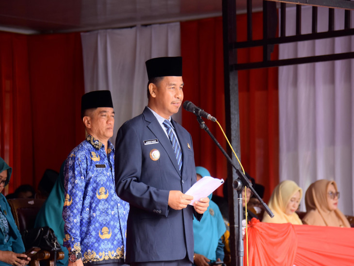 Jadi Pembina Upacara Pada Hardiknas Tahun 2025, Bupati Kampar Gaungkan Semangat Pendidikan Bermutu