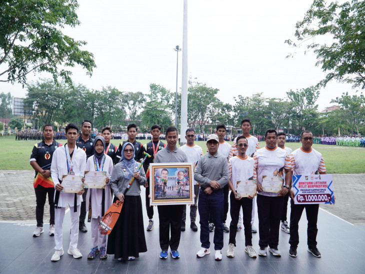 Gelar Upacara HAORNAS Ke 42 Tahun 2025, Pemda Kampar Ingatkan Masyarakat Tentang Pentingnya Olahraga