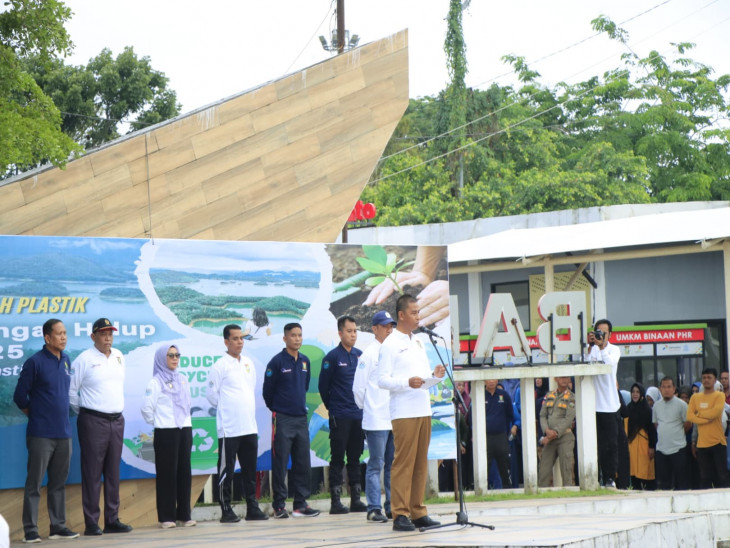 Peringatan Hari Lingkungan Hidup Se - Dunia, Bupati Kampar ; Mari Bijak Dalam Pemilihan dan Pemisahan Sampah Plastik Sehingga Bernilai Ekonomis