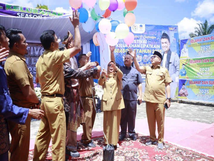 Wabup Misharti Buka Festival Lipat Kain 2025 Season II. 