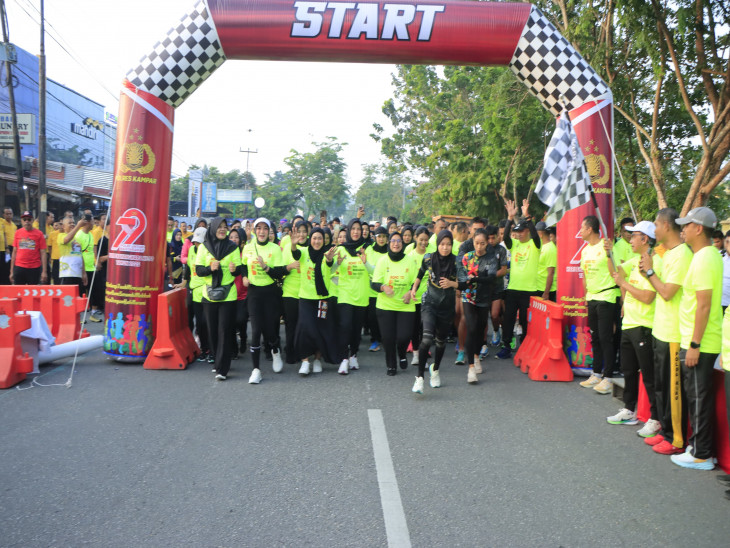 Sambut Hari Bhayangkara, Asisten III Setda Kampar Ir. Azwan Ikuti Fun Run 7,9K Road To Riau Bayangkara Run 2025