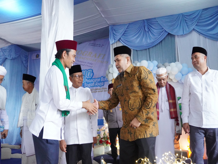 Wakili Bupati Kampar, Staf Ahli Bupati Kampar Hadiri Haul Abuya Bachtiar Daud ke-18 di Ponpes Al-Hidayah Sawah Baru