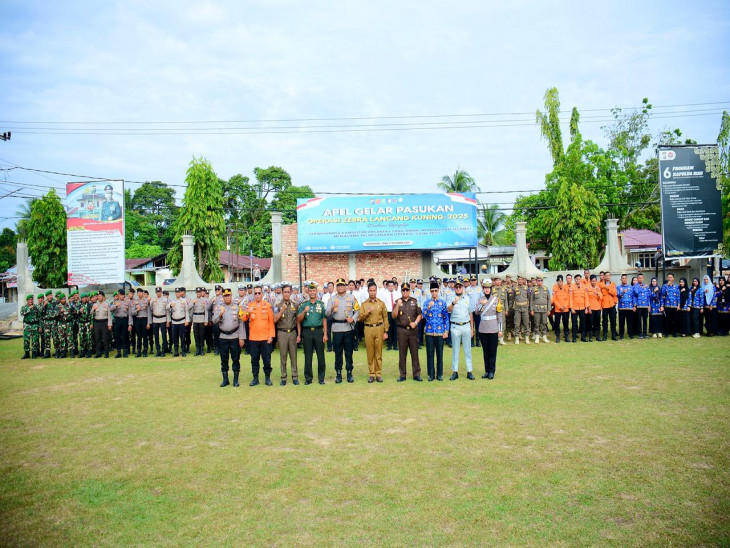 Bupati Kampar Hadiri Apel Gelar Pasukan Operasi Zebra Lancang Kuning 2025