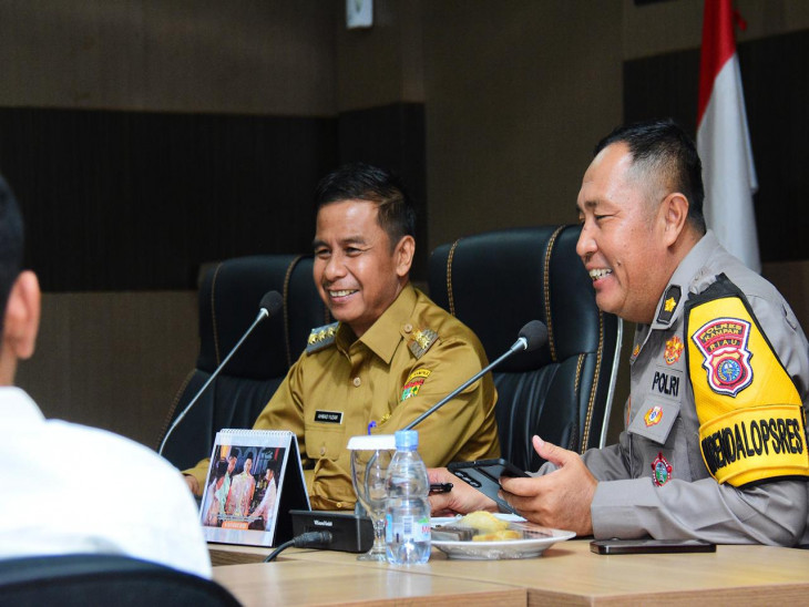 Sempena Hari Pohon Sedunia 2025, Bupati Kampar Ahmad Yuzar ; Insya allah Kita Akan Tanam 1000 Pohon Di Desa Tanjung Belit Selatan. 