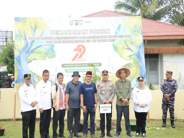 Bakti Religi Peduli Lingkungan diawali dengan Bakti Sosial dan Penanaman Pohon. 