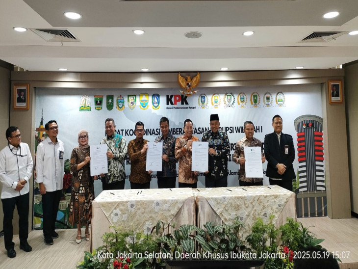 Bupati Kampar Hadiri Rapat Koordinasi Penguatan Sinergi Kolaborasi Antara KPK Dan Pemerintah Dalam Rangka Pemberantasan Korupsi 