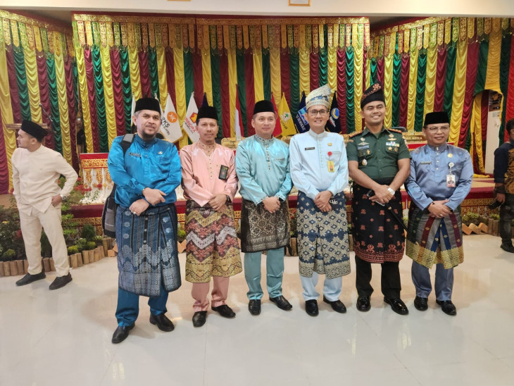 Mewakili Bupati Kampar, Staff Ahli Ridel Fitri Hadiri Rapat Paripurna Istimewa Dalam Rangka Hari Jadi Kabupaten Indragiri Hulu yang ke-69.