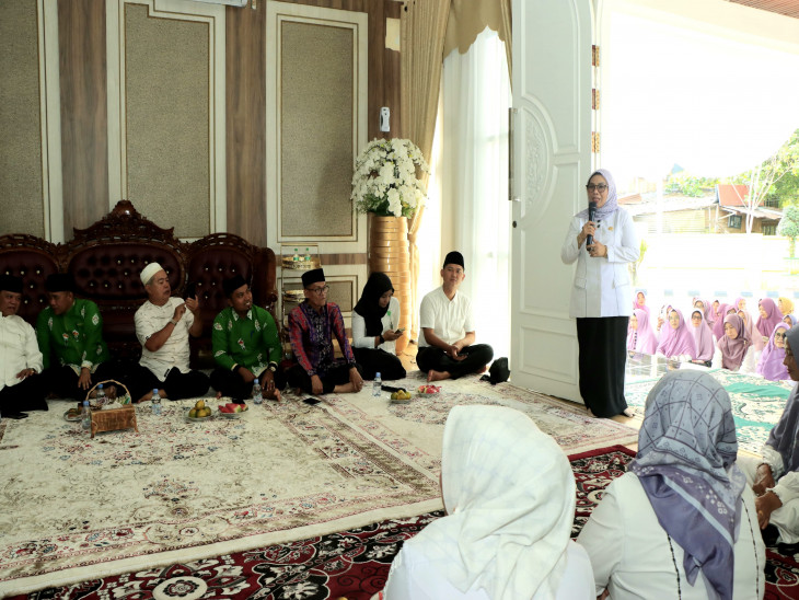 Perkuat Silaturrahmi, Wakil Bupati Kampar Gelar Halal bi Halal di Kediaman. 