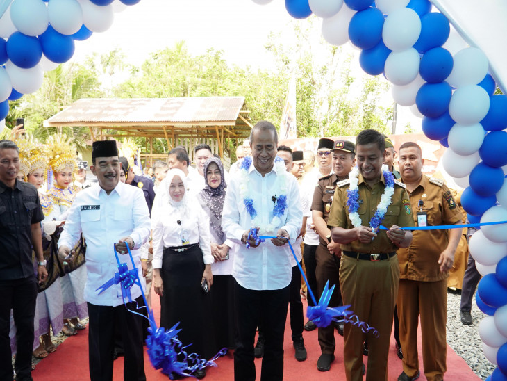 Bersama Tenaga Ahli Utama Kantor Staf Presiden, Bupati Kampar Kunjungi Dapur MBG Siberuang, Ahmad Yuzar ; Apresiasi, Komit Sukseskan Program MBG di Kampar. 