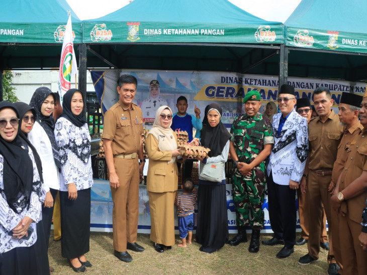 Pangan Murah Sempena Peringatan HGN dan HUT PGRI Ke-80, Wakil Bupati Kampar Sampaikan Komitmen agar Guru di Kampar kesejahteraannya Semakin Meningkat.