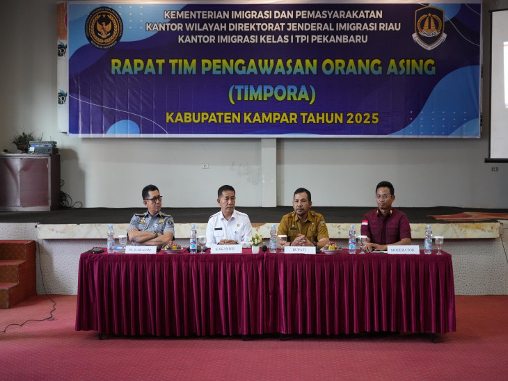 Bupati Kampar Diwakili Asisten I Lakukan Rapat Tim Pengawasan Orang Asing (TIMPORA) Di Bangkinang. 