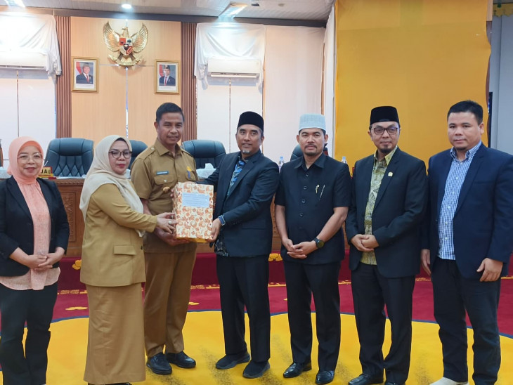 Didampingi Wakil Bupati Kampar, Bupati Kampar Ahmad Yuzar Sampaikan Nota Keuangan RAPBD tahun Anggaran 2026.