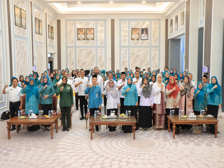 PKK Bergerak! Sinergi PKK dan Pemerintah: Wabup Misharti Buka Pelatihan Stunting, Ekonomi Kreatif, dan PKBN Tahap I