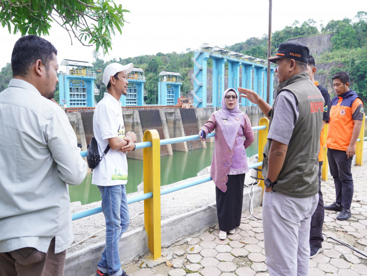 Wakil Bupati Kampar Tinjau Kondisi Terkini Waduk PLTA Koto Panjang