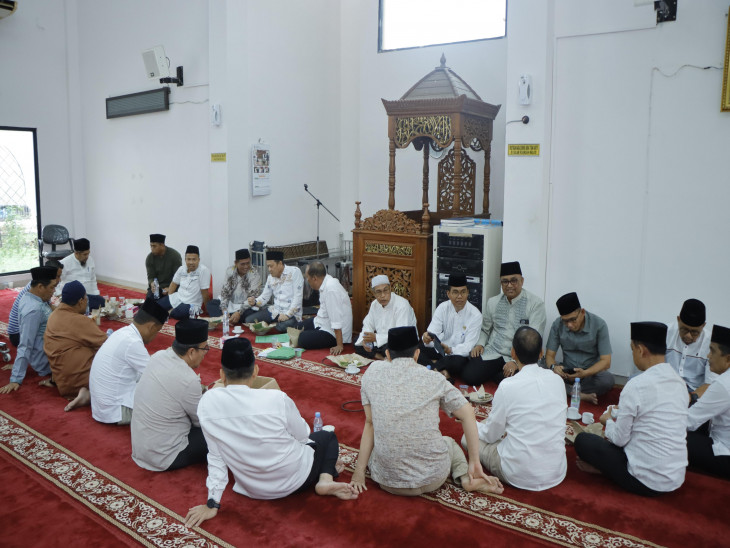 Sekda Kampar Hadiri Wirid Bulanan dan Halal bi Halal dengan ASN/PPPK dan THL Menyambut Bulan Suci Ramadhan Tahun 1446 H. 