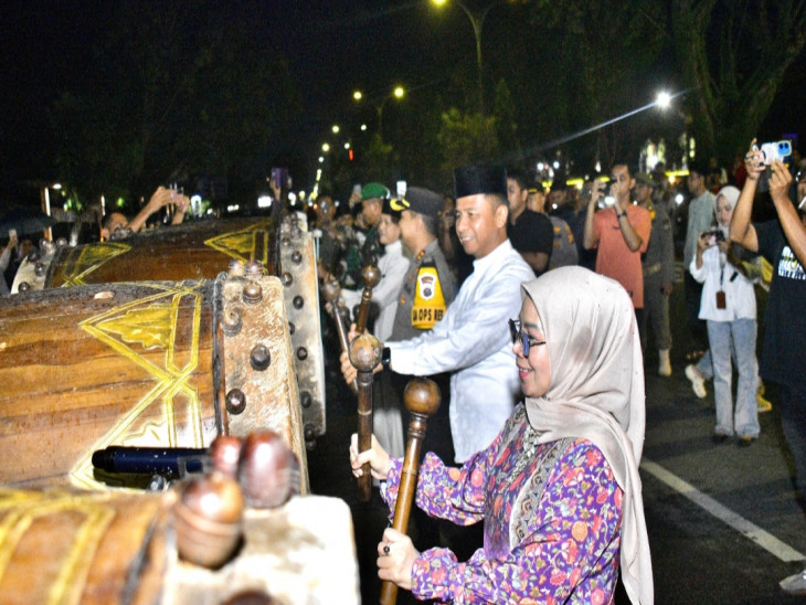 Lepas Pawai Takbir, Bupati Kampar Mengajak Untuk Saling Memaafkan. 