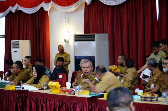 Hadiri High Level Meeting TPID Riau, Sekretaris Daerah Riau Puji Kamsol Dalam Pengendalian Inflasi Daerah. 