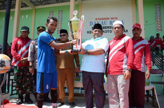 Sekretaris Daerah Resmi Tutup  Pertandingan Bola Kaki sempena hari Guru Nasional dan HUT PGRI ke-77. 