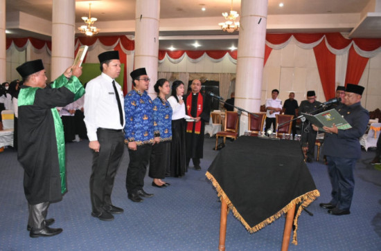 Sebanyak 84 ASN di Lingkungan Pemda Kampar dilantik dalam Jabatan Fungsional Tertentu. 