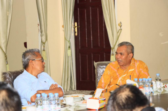 Sarapan Pagi Bersama Staf Ahli Mentri Samsul Widodo Kamsol Sampaikan Kondisi Kampar Terkini. 