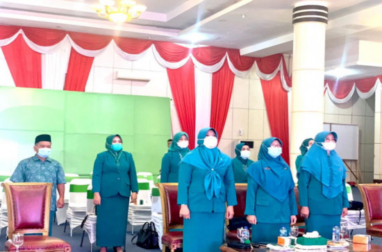 TP PKK Kabupaten Kampar Ikuti Peringatan HKG ke 50 Tahun 2022 Melaui Zoom Meeting.