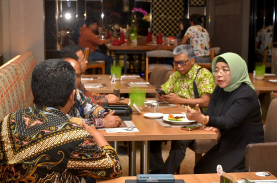 Pj Sekda Kampar Hadiri Diskusi Pemenuhan Kebutuhan Guru melalui PPG Prajabatan. 