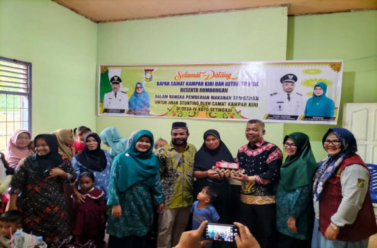 Percepatan Penurunan Stunting, Camat Kampar Kiri Beserta Ketua TP PKK Kecamatan Kampar Kiri Lakukan Lokakarya Mini. 