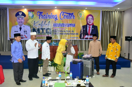 Training Center Kafilah Kampar MTQ ke 41 Riau Berkakhir, Pj Sekda Kampar ;  Berikan Prestasi Terbaik Untuk Kampar. 