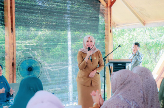 Pj. Ketua TP PKK Kab. Kampar Buka Kegiatan Pelatihan Bagi Kader PKK Dan Kader Posyandu Desa Sungai Petai