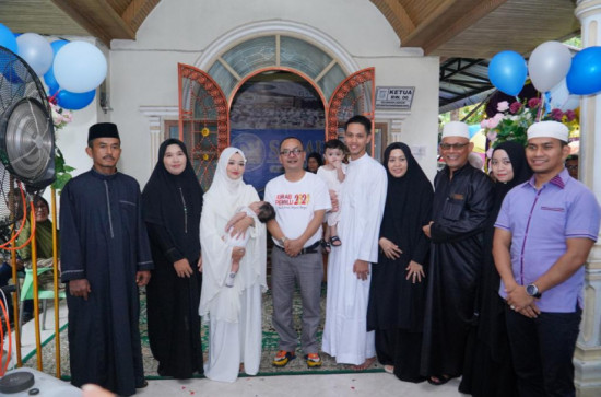 Hadiri Aqiqah Cucu H. Yurmailis Saruji, Pj Bupati Kampar Mhd. Firdaus ; Sangat Penting Kebersamaan dan Sinergitas Kita Semua dalam Membangun Kampar. 