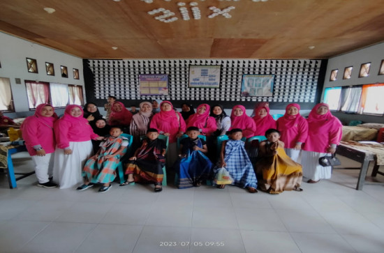 Gelar Khitanan Massal GOW Kabupaten Kampar Peduli  Masyarakat Dalam Meningkatkan Paradigma Hidup Sehat. 