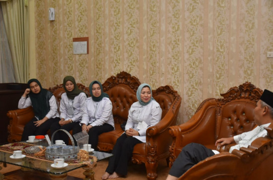 Sebelum Uji Coba dan Evaluasi Smart village, Kepala Pusat Pengembangan Daya Saing Kemendes Silaturahmi dengan Pj Bupati Kampar