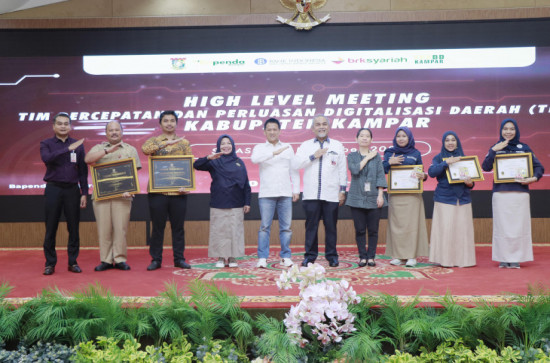 Wakili Pj.Bupati Kampar, Sekda Hambali Buka High Level Meeting TP2DD. 