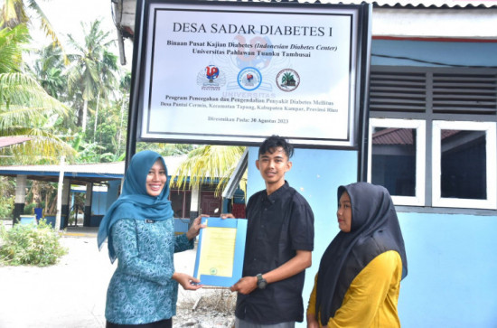 Resmikan Rumah Diabetes dan Lepas Mahasiswa KKN UP Tuanku Tambusai di Desa Pantai Cermin, drg. Yusi Firdaus : Penting Jaga Pola Hidup Sehat Untuk Tingkatkan Kualitas Hidup. 