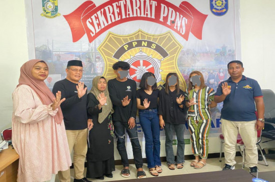 Diduga terindikasi Prostitusi Online, Satpol PP Kampar Amankan 4 Orang Remaja. 