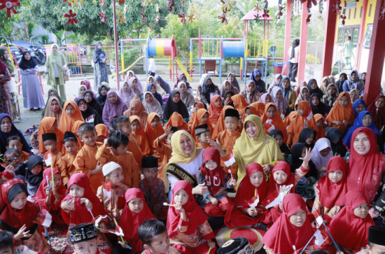 Monitoring dan evaluasi Gempur Paud, Bunda Paud Kampar kembali memberi sosialisasi di TK Tahfiz Al Barokah desa Sawah Baru Kecamatan Kampa. 