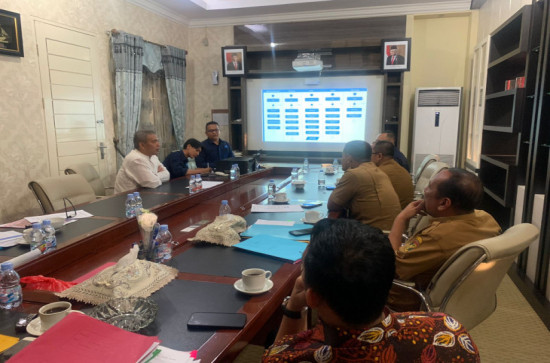 Rancang Aplikasi Data Stunting dan Kemiskinan Ekstrem berbasis Elektronik, Pj Bupati Kampar Kamsol ; Berikan Apresiasi Ke Diskominfo dan Persandian Kampar dan Minta segera di Realisasikan. 